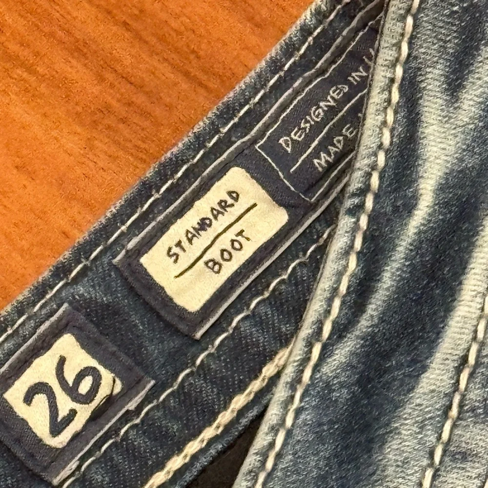 NEW Miss Me Women’s Denim Jeans Boot Mini Flare Size 26 Medium Wash Rhinestone - Picture 4 of 12